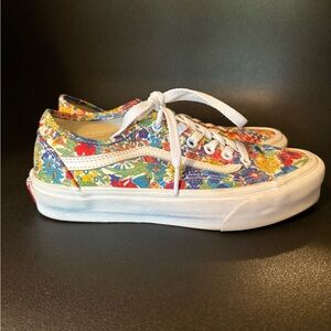 Vans Old Skool floral sneakers (Women 6.5/Men 5)